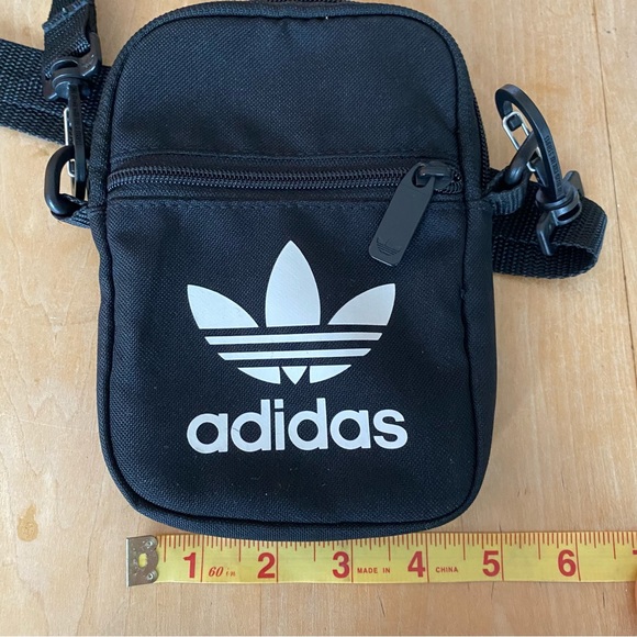 Adidas cross body travel bag - Picture 6 of 6